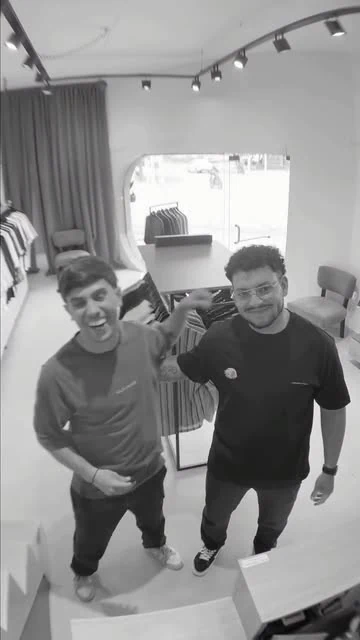 El equipo de Drop en el espacio de barbería